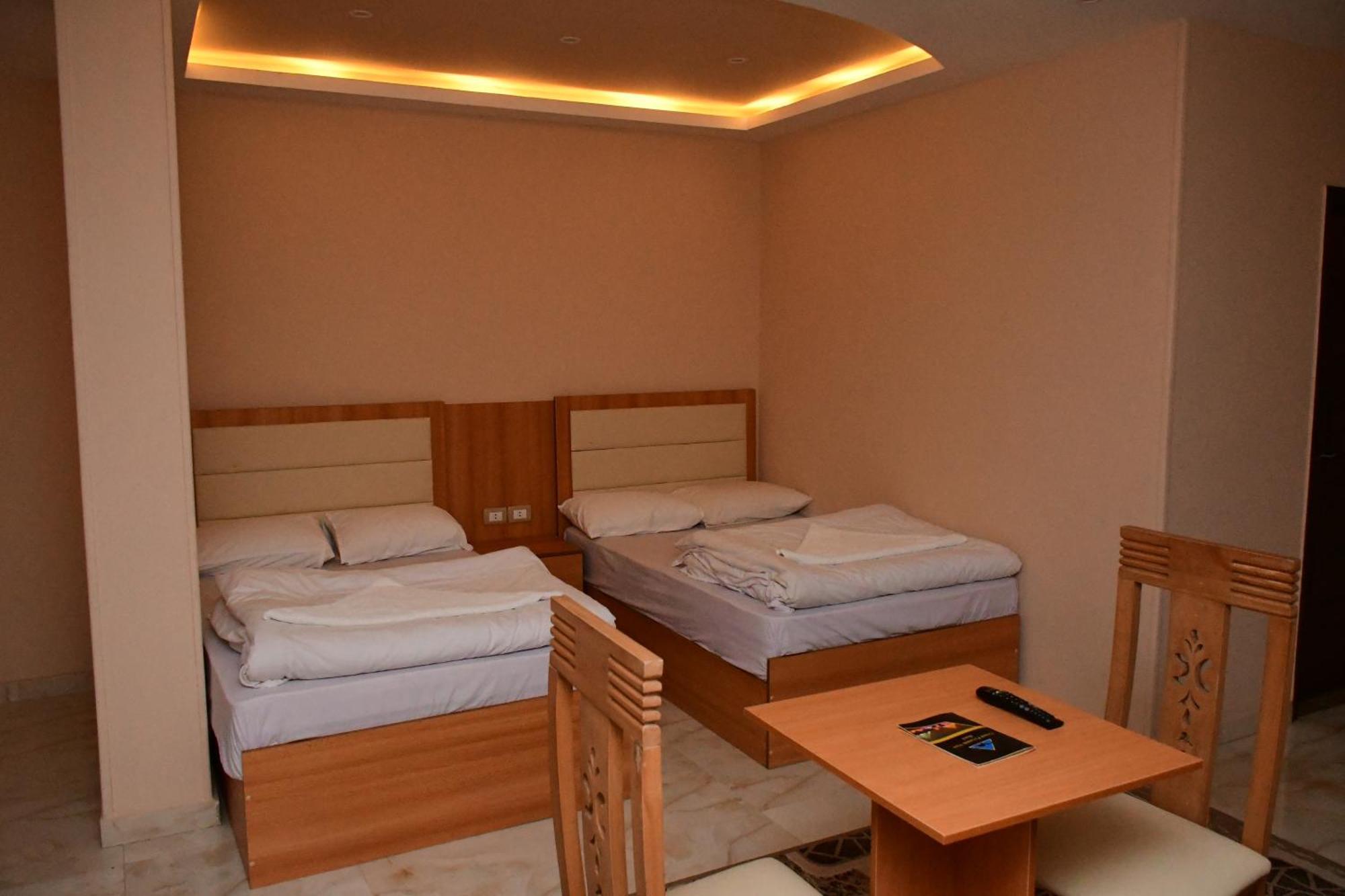 Grand Golden Pyramids View Hotel Kafrat al Jabal Exterior photo