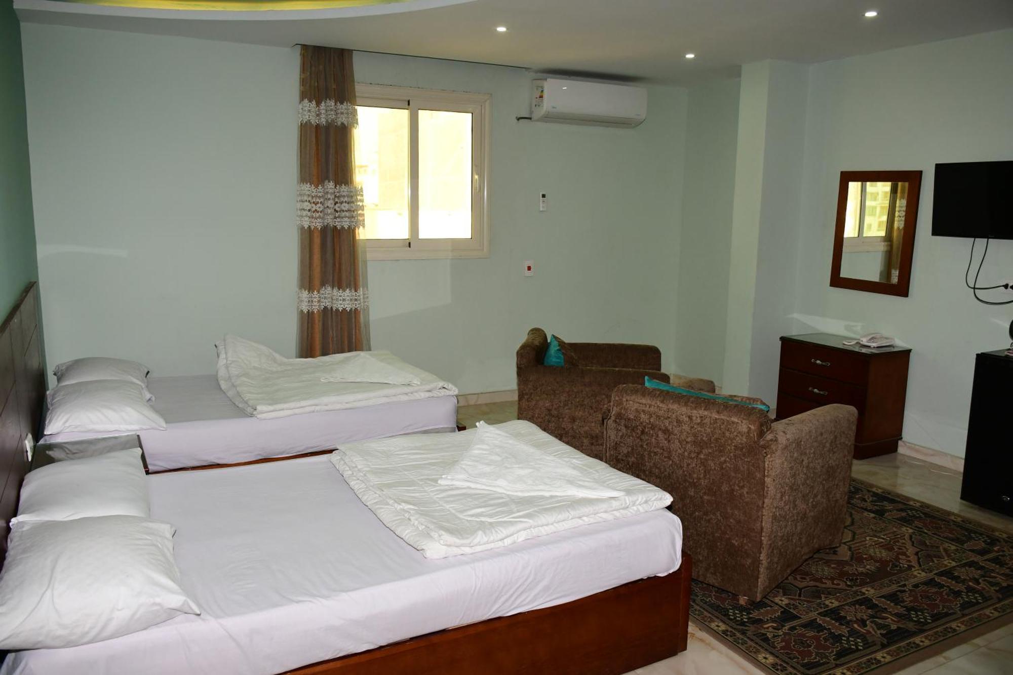 Grand Golden Pyramids View Hotel Kafrat al Jabal Exterior photo